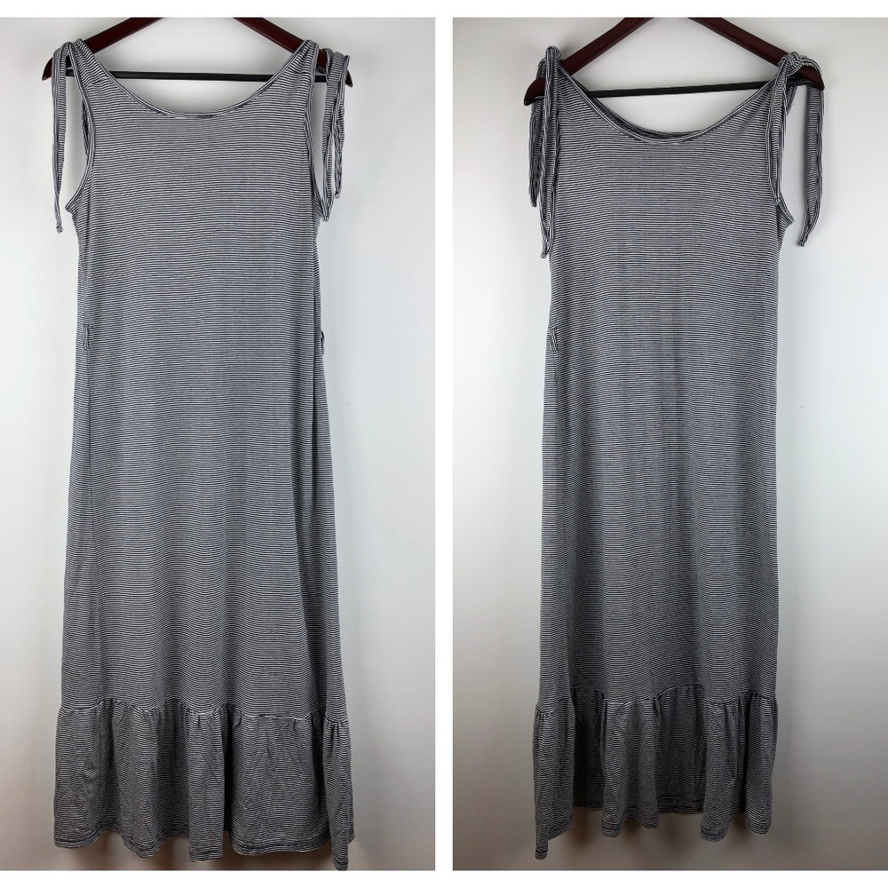 Black White Striped Maxi Dress with‎ Peplum Hem Med